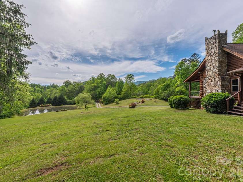 393 Carver Mountain Valley, Sylva, NC 28779.  MLS# CAR4333339, YatesRealty ID 25655. 
