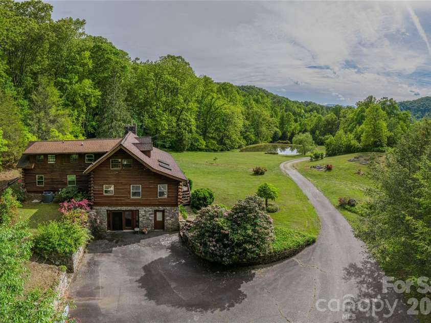 393 Carver Mountain Valley, Sylva, NC 28779.  MLS# CAR4333339, YatesRealty ID 25655. 