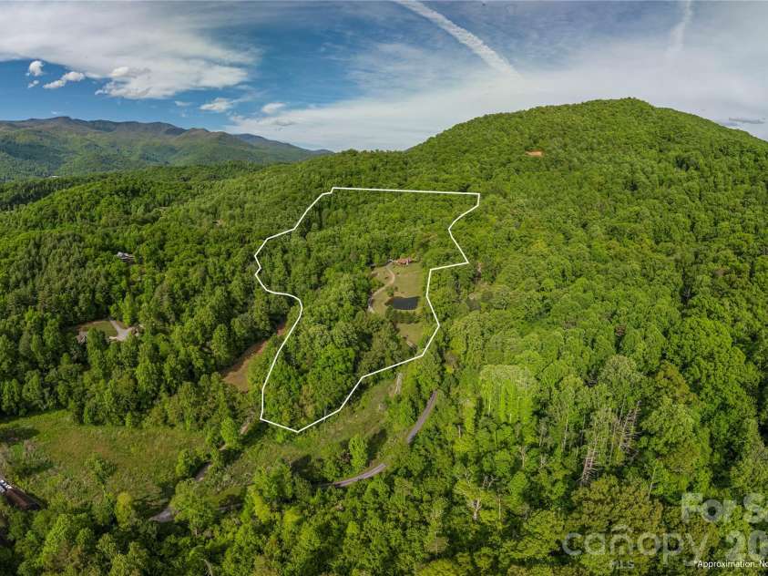 393 Carver Mountain Valley, Sylva, NC 28779.  MLS# CAR4333339, YatesRealty ID 25655. 