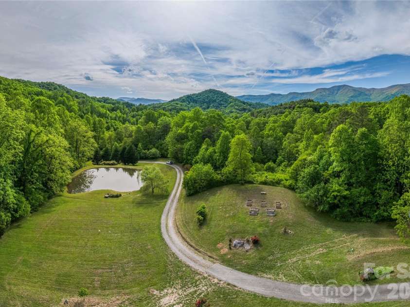 393 Carver Mountain Valley, Sylva, NC 28779.  MLS# CAR4333339, YatesRealty ID 25655. 