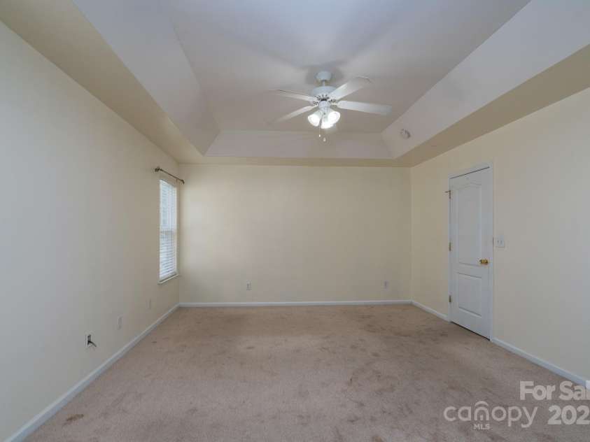 6857 Parkers Crossing Drive, Charlotte, NC 28215.  MLS# CAR4273847, YatesRealty ID 25656. 