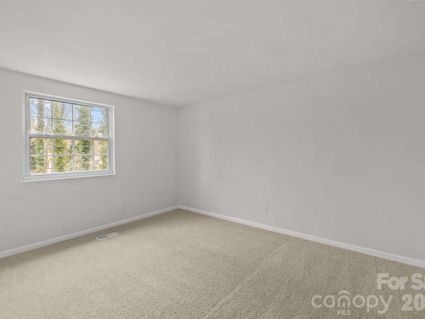 5716 Cassio Court, Charlotte, NC 28227.  MLS# CAR4349332, YatesRealty ID 25657. 