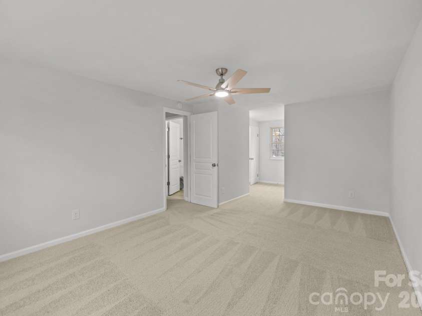 5716 Cassio Court, Charlotte, NC 28227.  MLS# CAR4349332, YatesRealty ID 25657. 