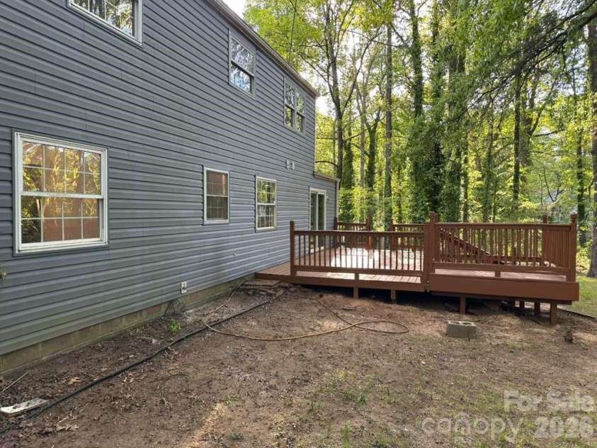 5716 Cassio Court, Charlotte, NC 28227.  MLS# CAR4349332, YatesRealty ID 25657. 