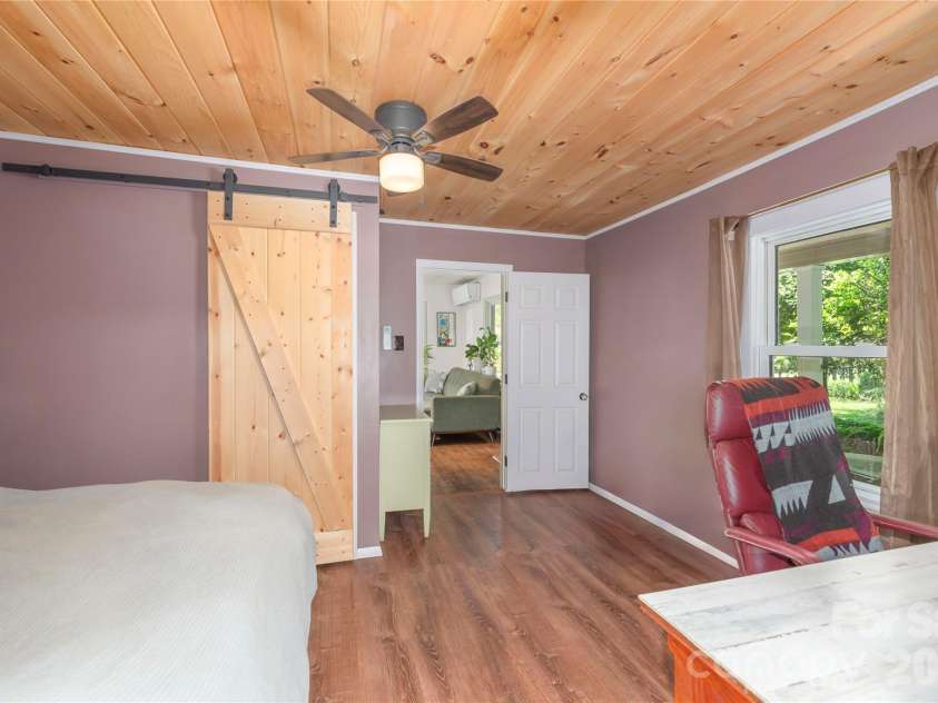 14 Murray Lane, Asheville, NC 28806.  MLS# CAR4374816, YatesRealty ID 25659. Second bedroom