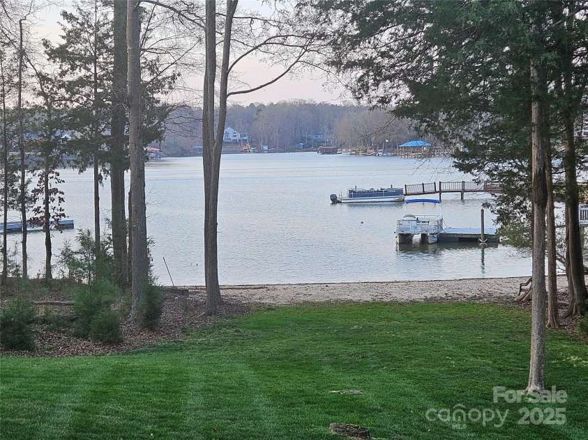 1832 Marthas Vineyard Road, York, SC 29745.  MLS# CAR4238235, YatesRealty ID 2566. 