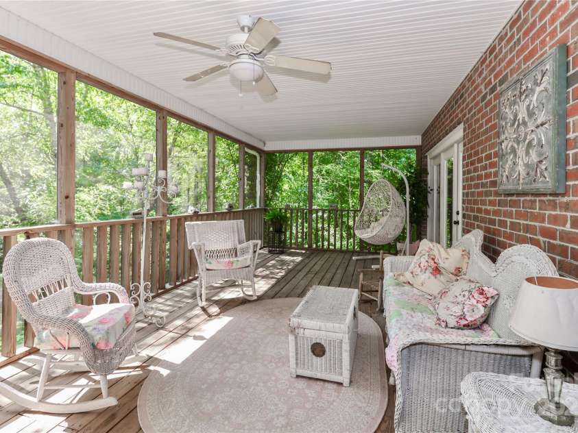625 Saint Andrews Road, Statesville, NC 28625.  MLS# CAR4259679, YatesRealty ID 25662. 