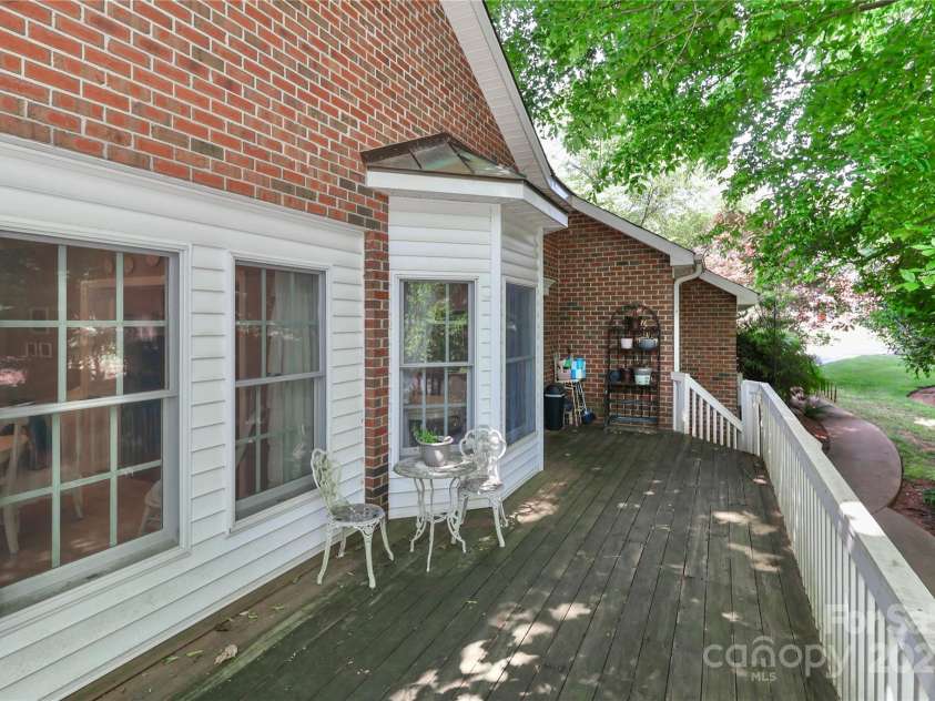 625 Saint Andrews Road, Statesville, NC 28625.  MLS# CAR4259679, YatesRealty ID 25662. 