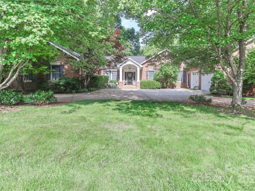 625 Saint Andrews Road, Statesville, NC 28625.  MLS# CAR4259679, YatesRealty ID 25662. 