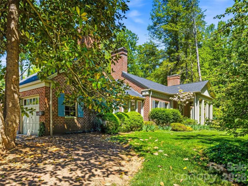 109 Stuyvesant Road, Asheville, NC 28803.  MLS# CAR4374865, YatesRealty ID 25663. 