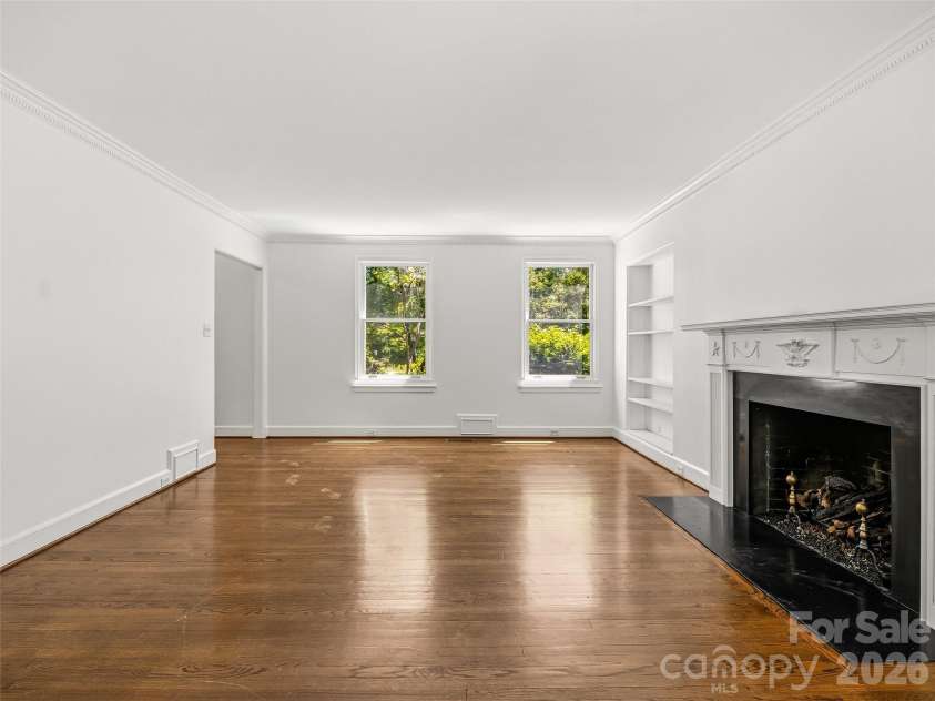 109 Stuyvesant Road, Asheville, NC 28803.  MLS# CAR4374865, YatesRealty ID 25663. 
