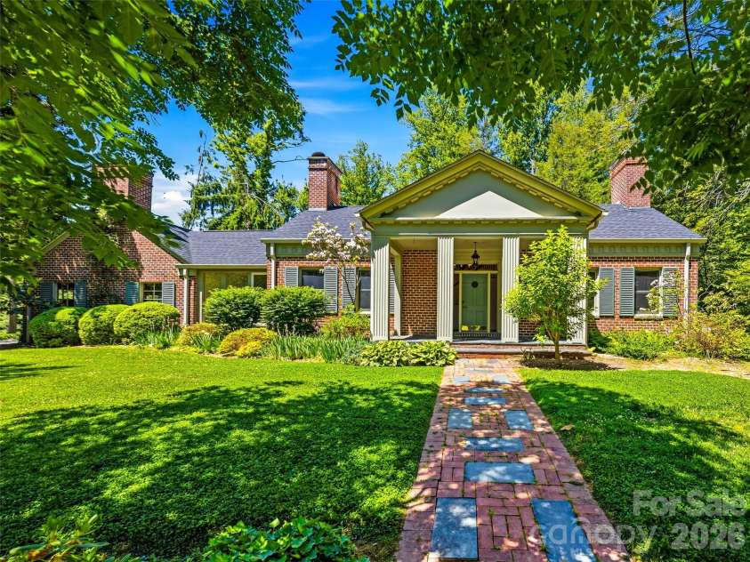 109 Stuyvesant Road, Asheville, NC 28803.  MLS# CAR4374865, YatesRealty ID 25663. 