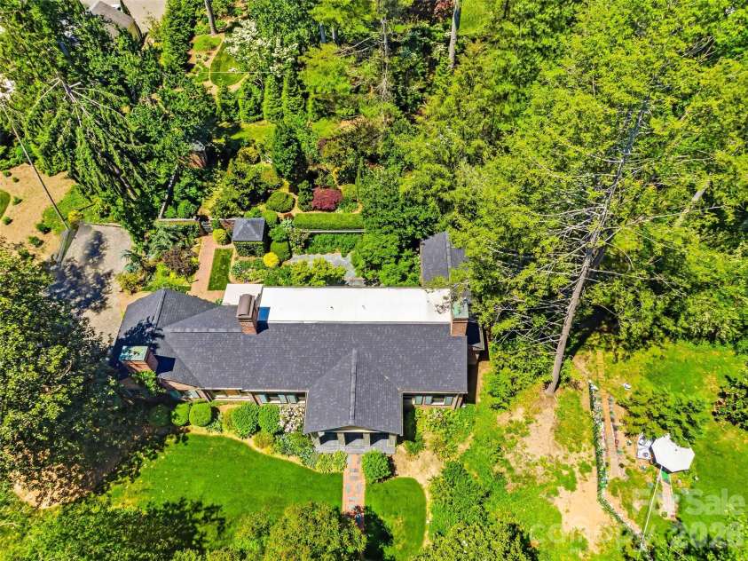 109 Stuyvesant Road, Asheville, NC 28803.  MLS# CAR4374865, YatesRealty ID 25663. 