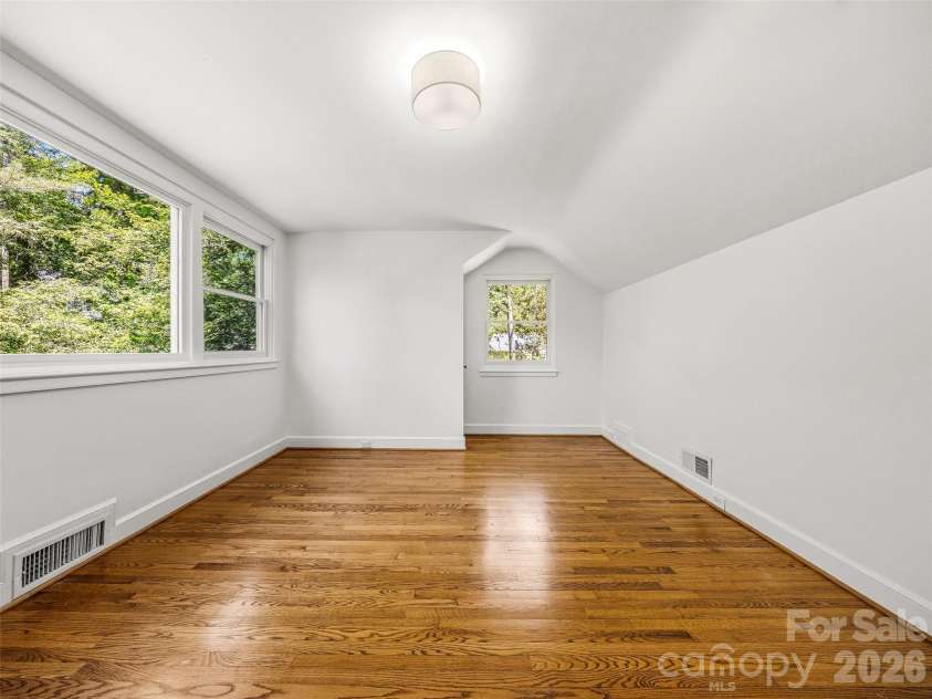 109 Stuyvesant Road, Asheville, NC 28803.  MLS# CAR4374865, YatesRealty ID 25663. Bedroom 3