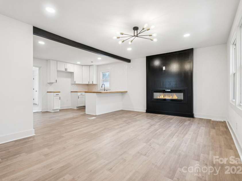 132 Kennedy Avenue, Kannapolis, NC 28083.  MLS# CAR4326889, YatesRealty ID 25663. 