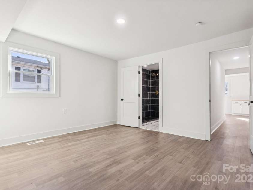 132 Kennedy Avenue, Kannapolis, NC 28083.  MLS# CAR4326889, YatesRealty ID 25663. 