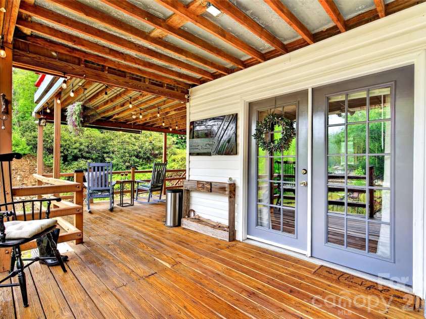 227 Locust Cove Road, Marion, NC 28752.  MLS# CAR4384646, YatesRealty ID 25664. 