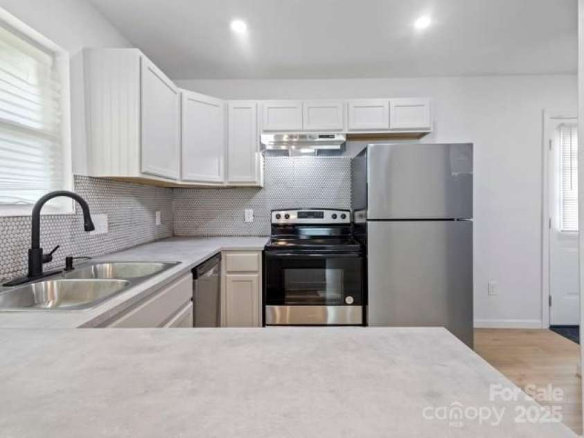 313 Park Road, Wadesboro, NC 28170.  MLS# CAR4272310, YatesRealty ID 25664. 