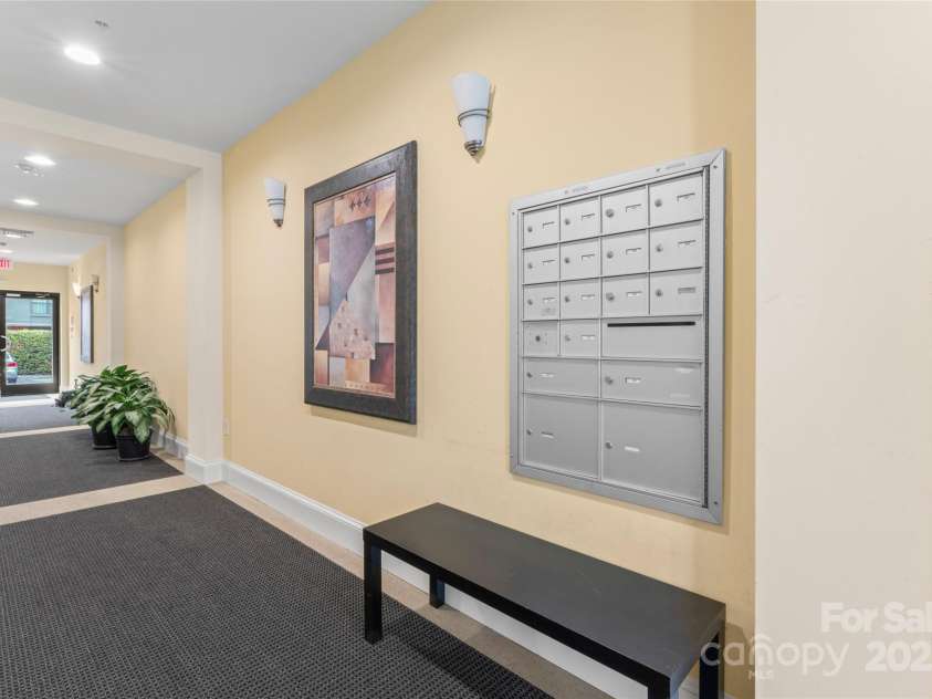 1700 Camden Road, Charlotte, NC 28203.  MLS# CAR4308730, YatesRealty ID 25665. 