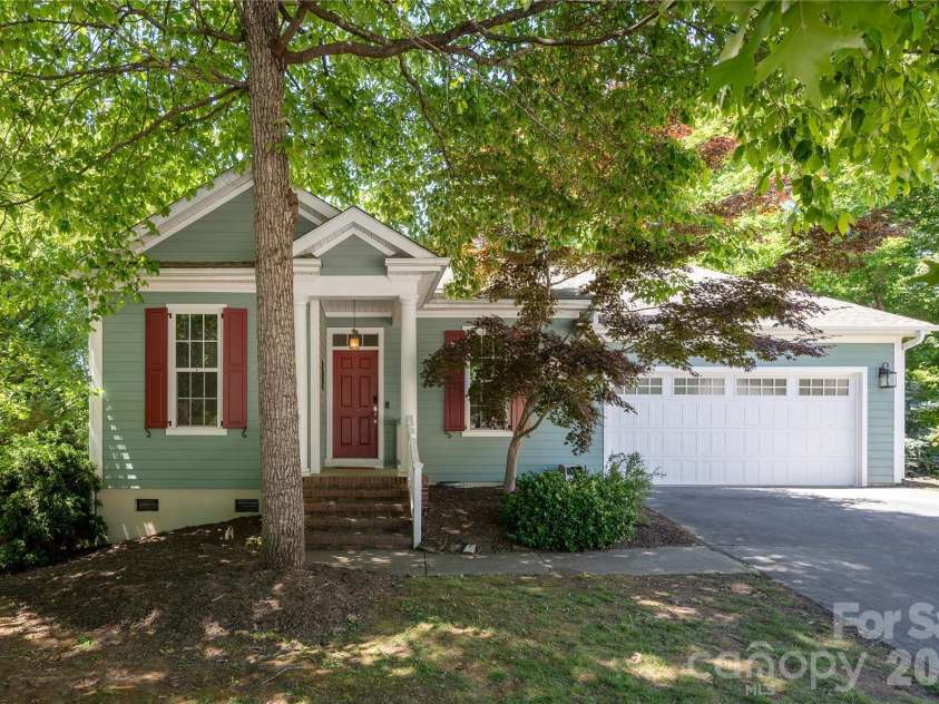 5 Hoolet Court, Biltmore Lake, NC 28715.  MLS# CAR4372678, YatesRealty ID 25665. 5 Hoolet Court