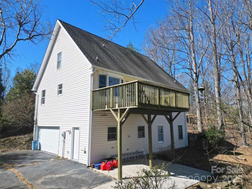 1208 Kanuga Ridge Road, Hendersonville, NC 28739.  MLS# CAR4216501, YatesRealty ID 25667. 