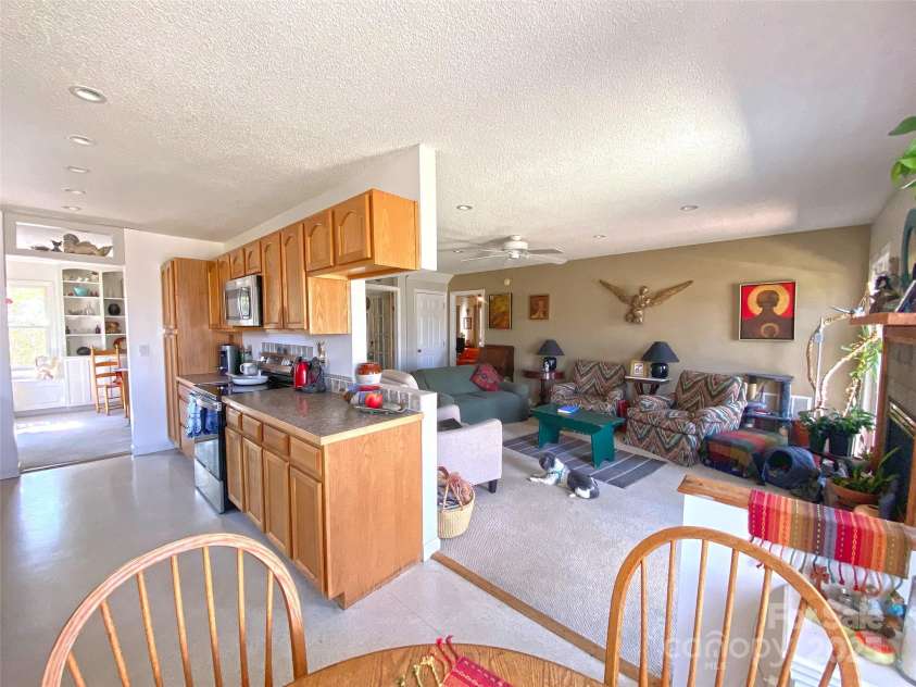 1208 Kanuga Ridge Road, Hendersonville, NC 28739.  MLS# CAR4216501, YatesRealty ID 25667. 