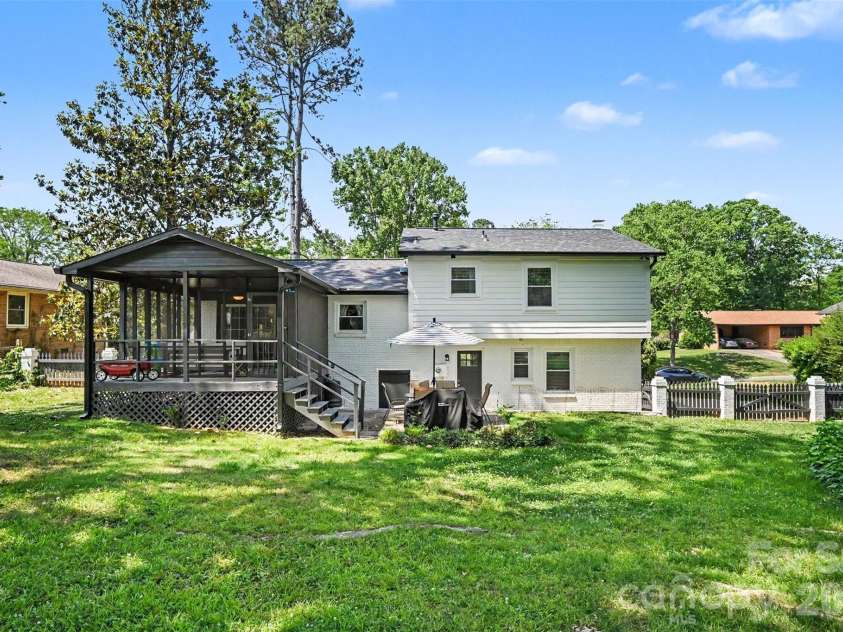 2018 Knell Drive, Charlotte, NC 28212.  MLS# CAR4384652, YatesRealty ID 25667. Back Exterior