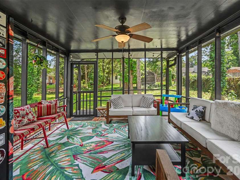 2018 Knell Drive, Charlotte, NC 28212.  MLS# CAR4384652, YatesRealty ID 25667. Screened-porch