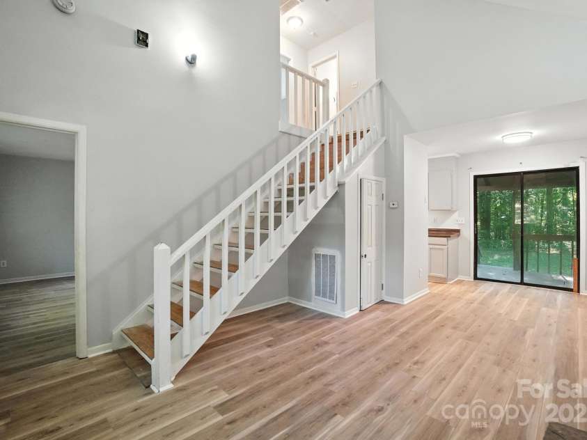 11231 E W T HARRIS Boulevard, Charlotte, NC 28212.  MLS# CAR4277374, YatesRealty ID 25668. 