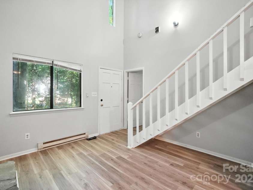 11231 E W T HARRIS Boulevard, Charlotte, NC 28212.  MLS# CAR4277374, YatesRealty ID 25668. 