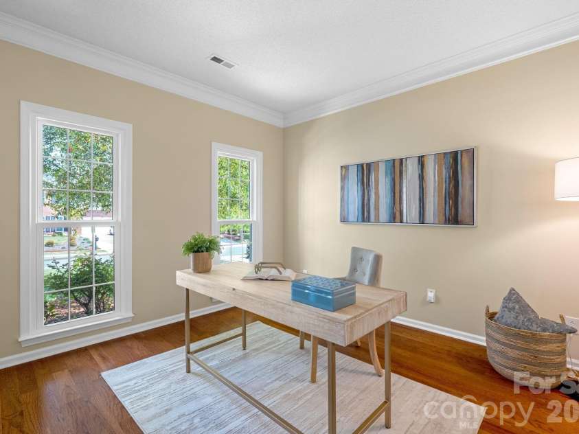 8501 Tonawanda Drive, Charlotte, NC 28277.  MLS# CAR4362441, YatesRealty ID 25669. 