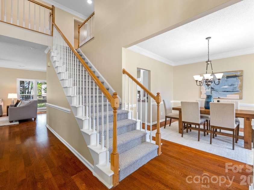 8501 Tonawanda Drive, Charlotte, NC 28277.  MLS# CAR4362441, YatesRealty ID 25669. 