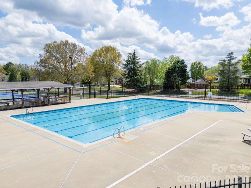 8501 Tonawanda Drive, Charlotte, NC 28277.  MLS# CAR4362441, YatesRealty ID 25669. 