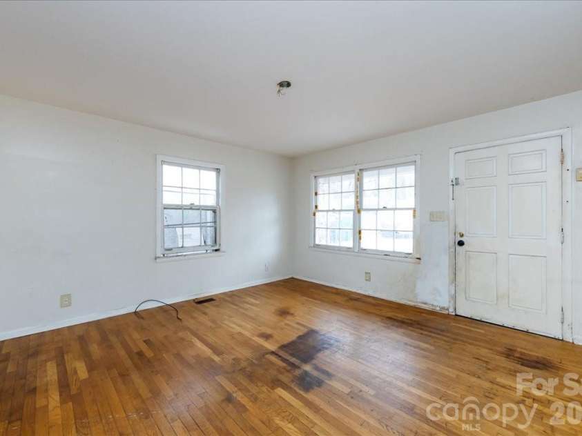 1628 Eastway Drive, Charlotte, NC 28205.  MLS# CAR4344022, YatesRealty ID 2567. Unit A