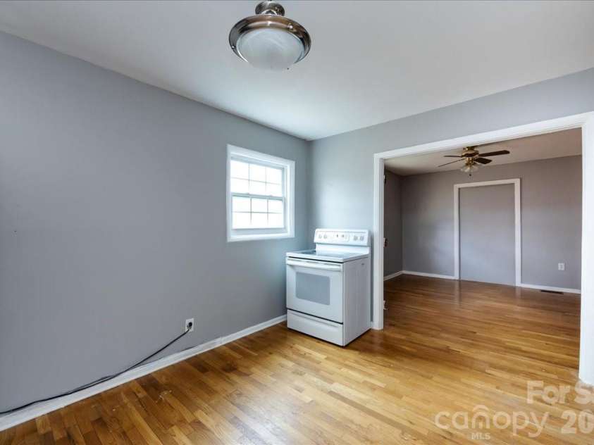 1628 Eastway Drive, Charlotte, NC 28205.  MLS# CAR4344022, YatesRealty ID 2567. Unit B