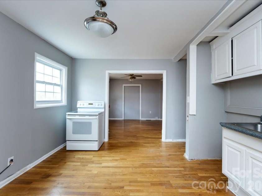 1628 Eastway Drive, Charlotte, NC 28205.  MLS# CAR4344022, YatesRealty ID 2567. Unit B