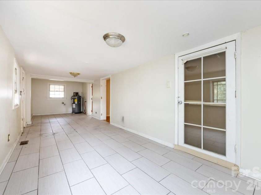 1628 Eastway Drive, Charlotte, NC 28205.  MLS# CAR4360774, YatesRealty ID 2567. 
