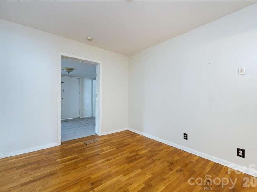 1628 Eastway Drive, Charlotte, NC 28205.  MLS# CAR4360774, YatesRealty ID 2567. 