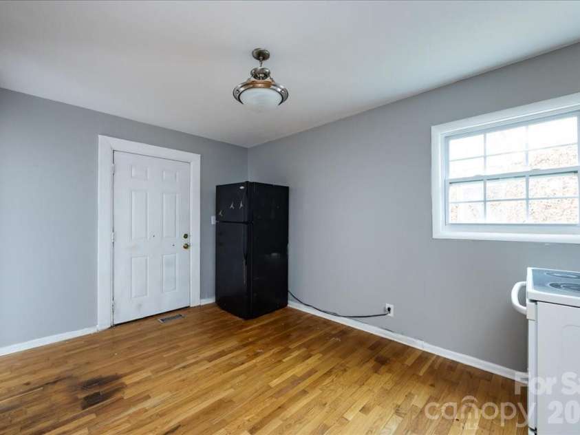1628 Eastway Drive, Charlotte, NC 28205.  MLS# CAR4360774, YatesRealty ID 2567. 