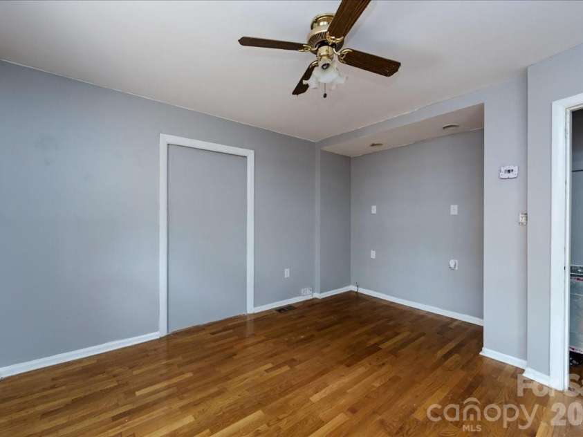 1628 Eastway Drive, Charlotte, NC 28205.  MLS# CAR4360774, YatesRealty ID 2567. 