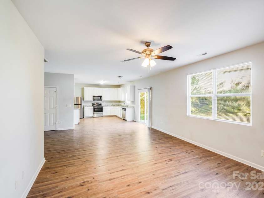 7403 Lamplighter Close Drive, Matthews, NC 28105.  MLS# CAR4308717, YatesRealty ID 2567. 