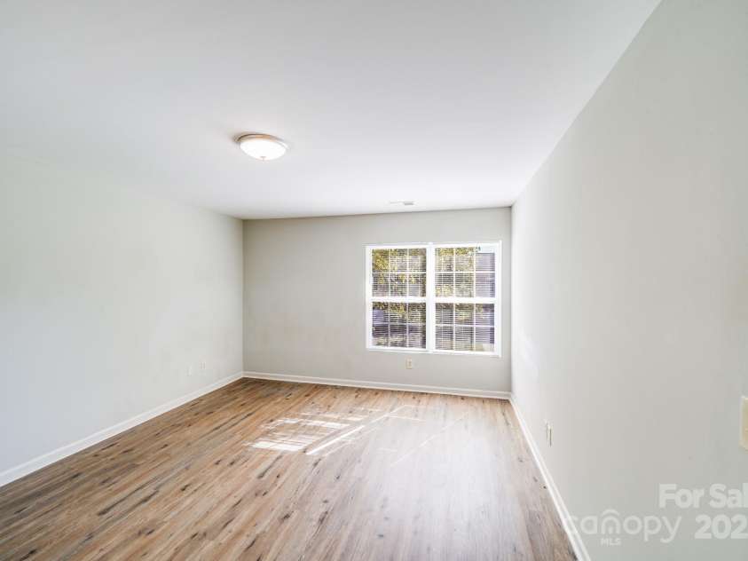 7403 Lamplighter Close Drive, Matthews, NC 28105.  MLS# CAR4308717, YatesRealty ID 2567. 