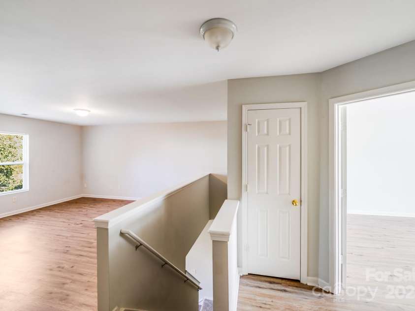 7403 Lamplighter Close Drive, Matthews, NC 28105.  MLS# CAR4308717, YatesRealty ID 2567. 