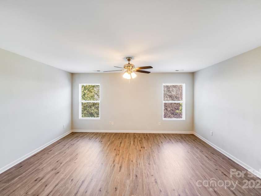 7403 Lamplighter Close Drive, Matthews, NC 28105.  MLS# CAR4308717, YatesRealty ID 2567. 