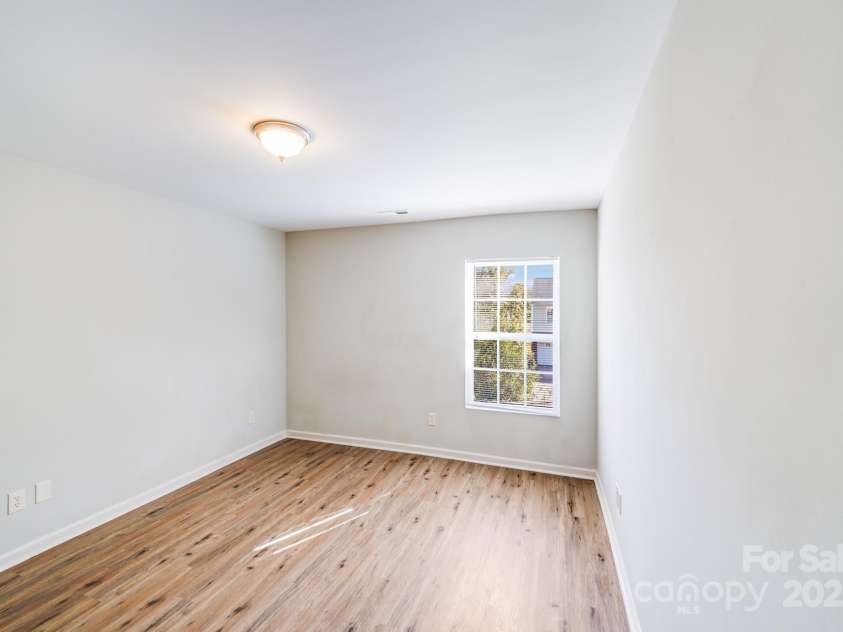 7403 Lamplighter Close Drive, Matthews, NC 28105.  MLS# CAR4308717, YatesRealty ID 2567. 