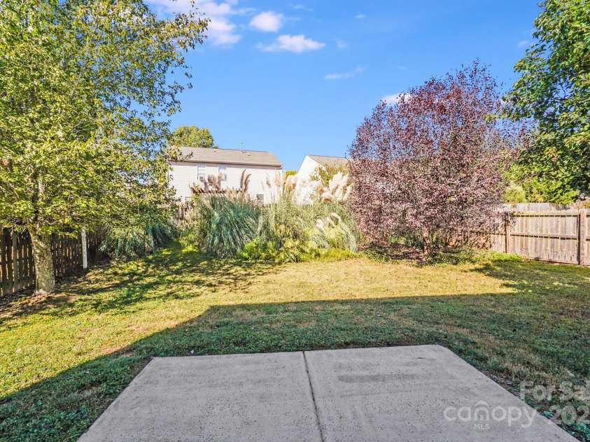 7403 Lamplighter Close Drive, Matthews, NC 28105.  MLS# CAR4308717, YatesRealty ID 2567. 