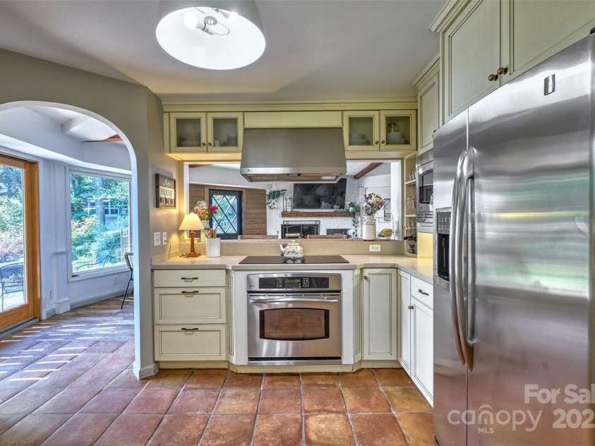 5390 Hudson Road, Lake Wylie, SC 29710.  MLS# CAR4274275, YatesRealty ID 25672. Kitchen view to outside entrance