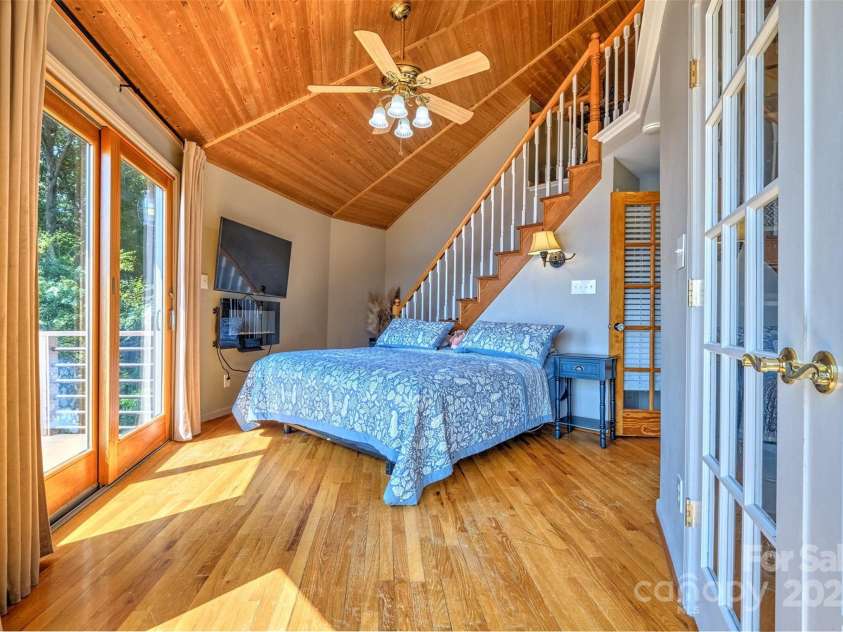5390 Hudson Road, Lake Wylie, SC 29710.  MLS# CAR4274275, YatesRealty ID 25672. Primary bedroom on main