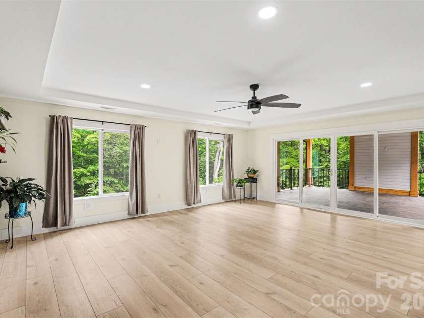 6201 Cory Bret Lane, Charlotte, NC 28278.  MLS# CAR4380325, YatesRealty ID 25672. 