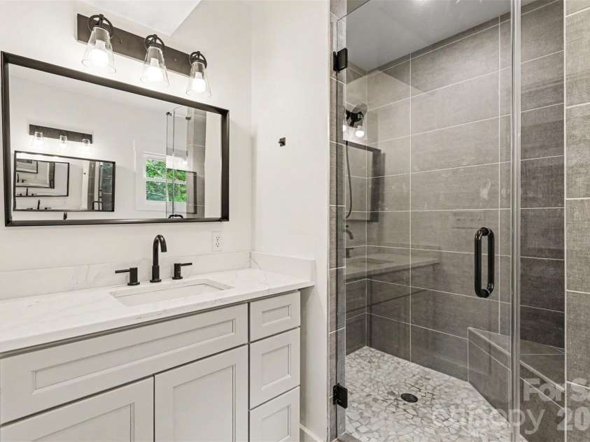 6201 Cory Bret Lane, Charlotte, NC 28278.  MLS# CAR4380325, YatesRealty ID 25672. 